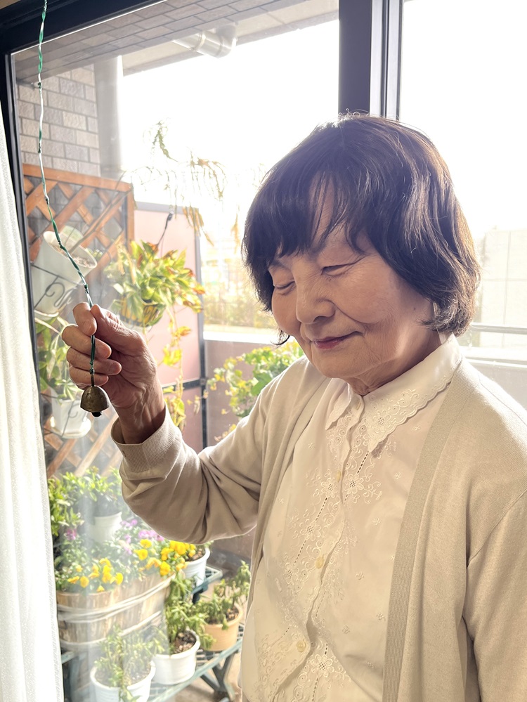 鈴の余韻とともに、過去を懐かしむ筆者